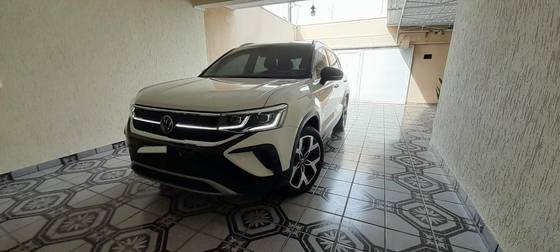 VOLKSWAGEN TAOS 1.4 250 TSI TOTAL FLEX HIGHLINE AUTOMÁTICO